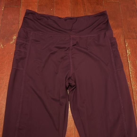 Athletic Capris - Picture 2 of 7